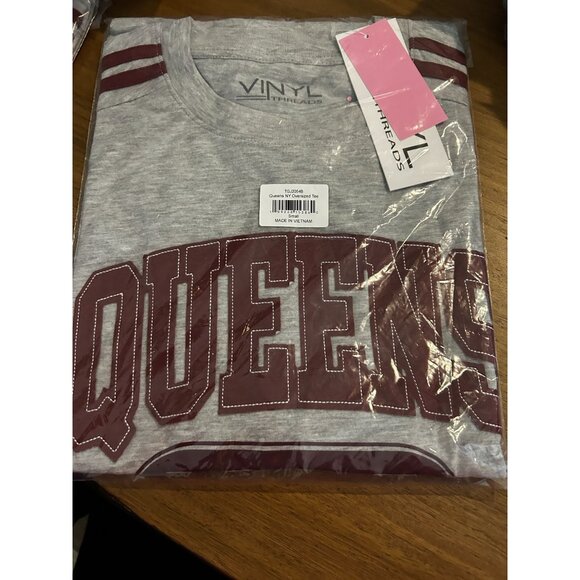 NEW Women's Queens NY Oversized Short Sleeve Graphic T-Shirt - Light Gray S - Picture 1 of 4